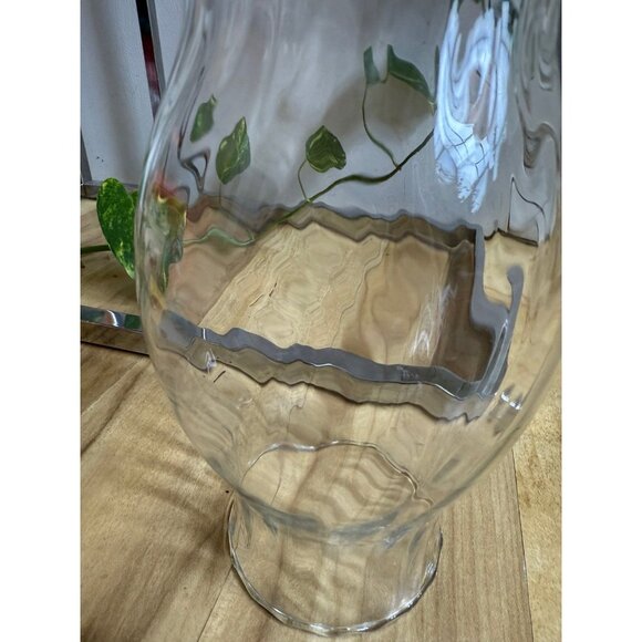 Clear Glass Hurricane Lamp Shade - Picture 6 of 8